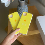 Silicone Case Amarillo iPhone 14 Plus